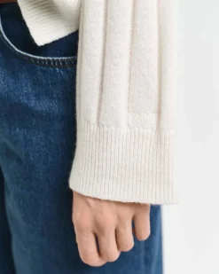 GANT - WIDE RIBBED WOOL V-NECK