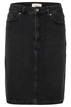 Part Two IC Comp. - LEJA SKIRT